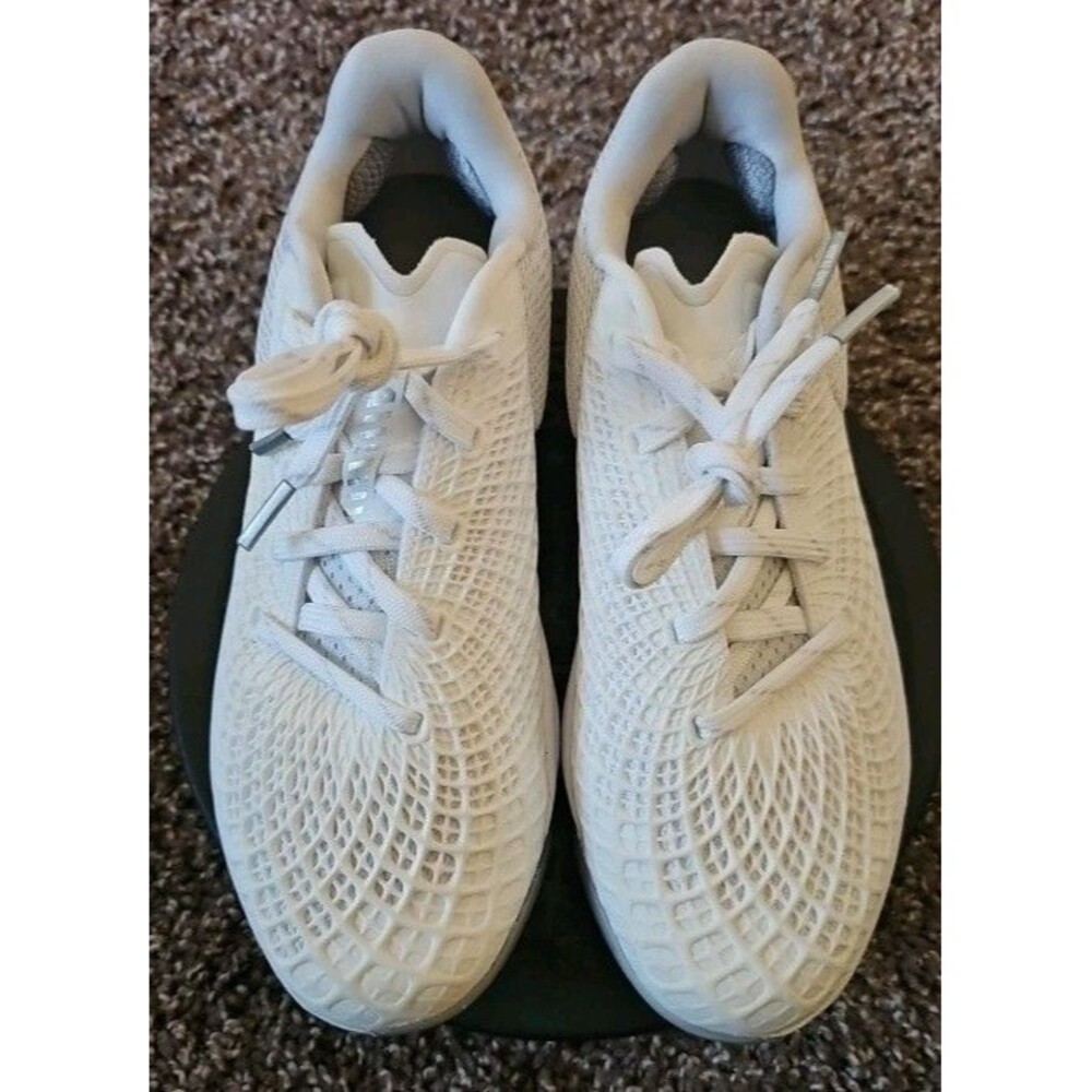 Under Armour Glyde 2 MT TPU Women's  Softball Cleats White Sz. 7 3026603-100